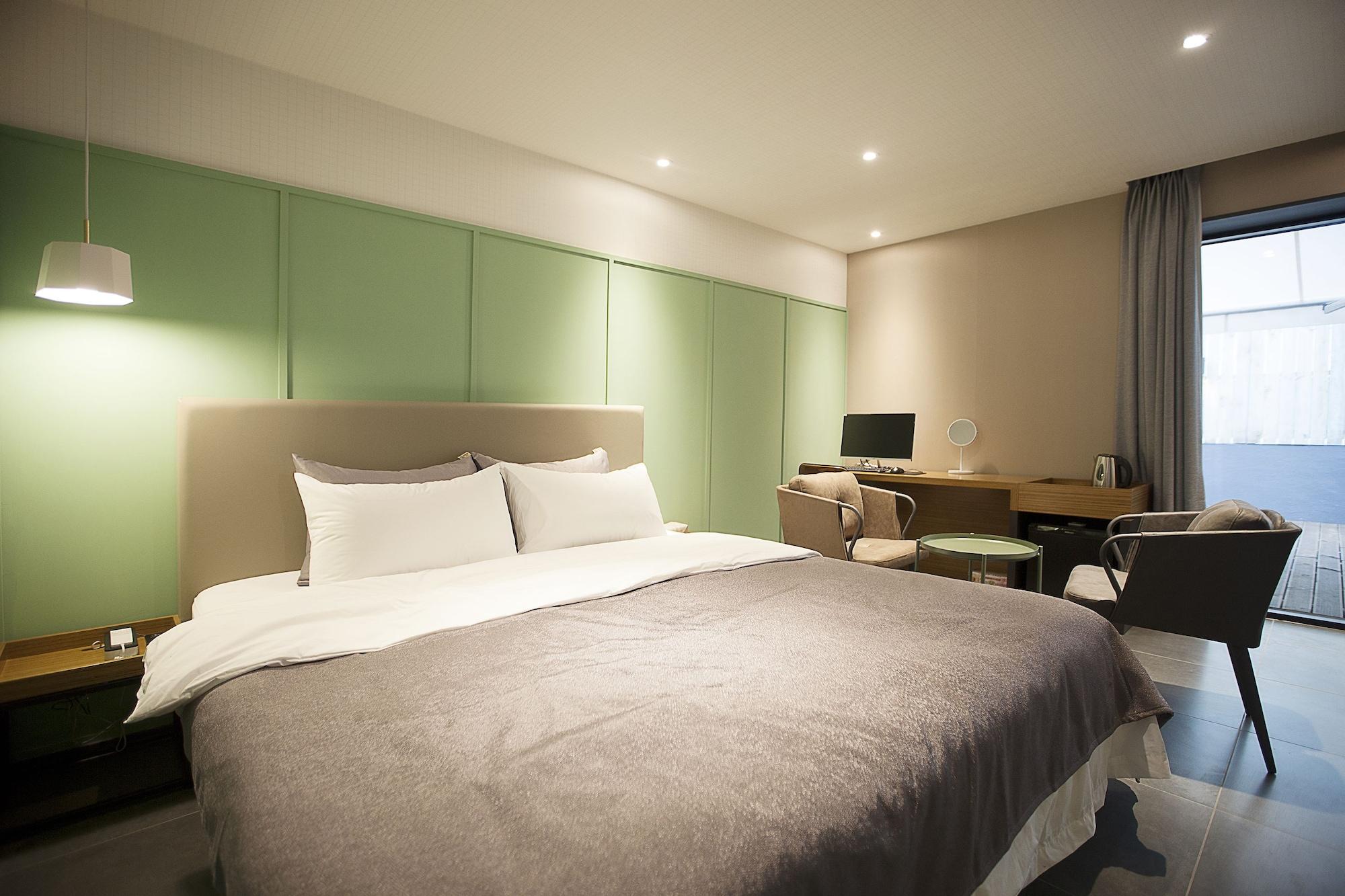 Brown Dot Hotel Changwon Extérieur photo
