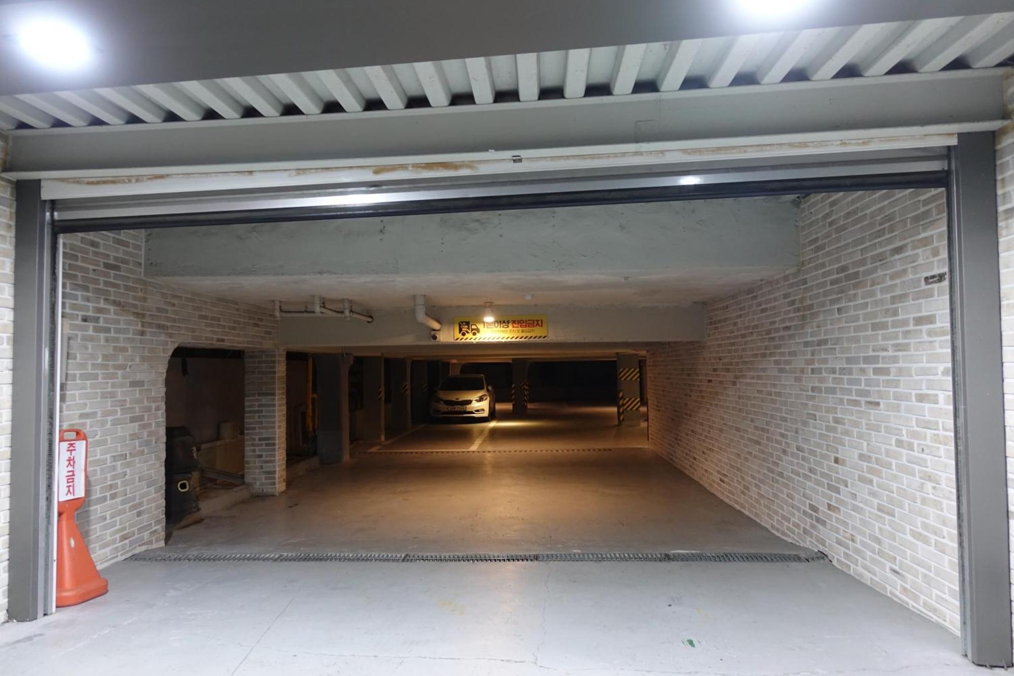 Brown Dot Hotel Changwon Extérieur photo
