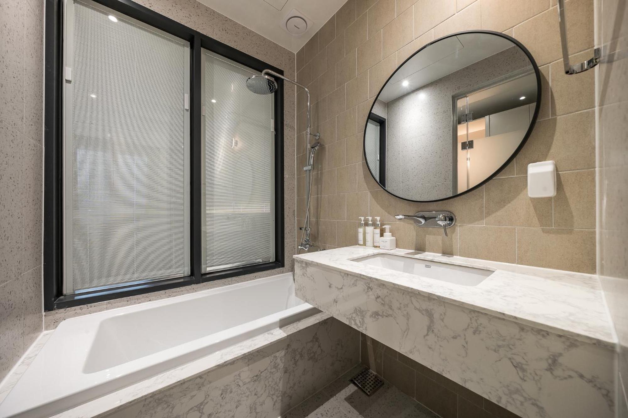 Brown Dot Hotel Changwon Extérieur photo